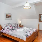 Guesthost - Penthouse Vista Monte Priesnig * Тарвизио