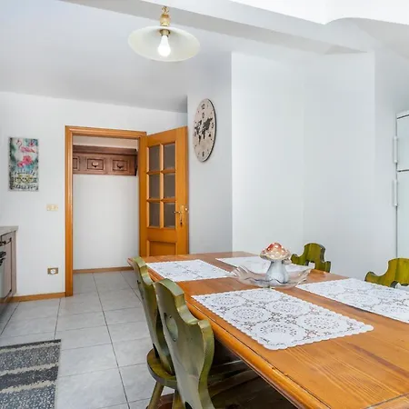 Penthouse Vista Monte Priesnig شقة *